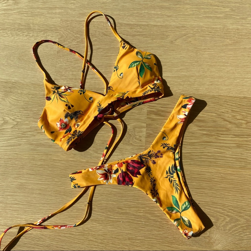 NWOT bikini set